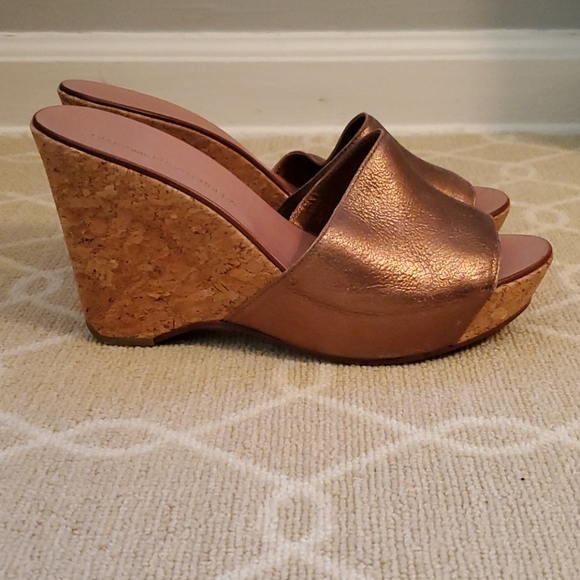 Diane von Furstenberg slip-on wedges - Picture 2 of 3